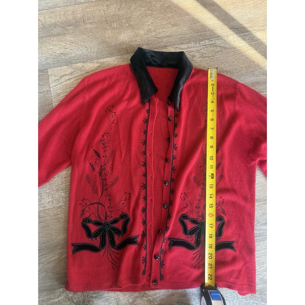 Women’s Large Red Black Embroidered Button Front Cardigan Sweater Bow Floral - Picture 4 of 5